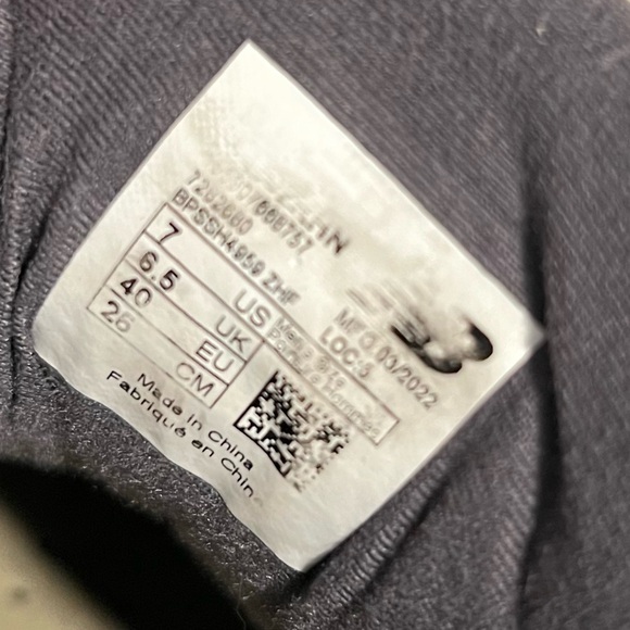 New Balance 2002r Olive Brown size 7 - Picture 7 of 7